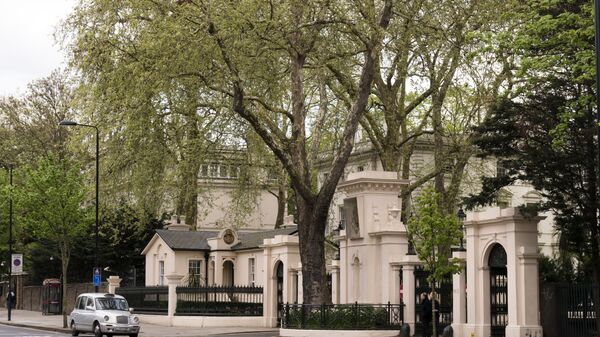 Консульский отдел посольства России в Великобритании на Kensington Palace Gardens в Лондоне. - Sputnik Армения
