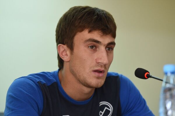 Կապառոսի նորամուտը. ովքե՞ր կարող են խաղալ Հայաստանի ազգային հավաքականում Կապառոսի նորամուտը. ովքե՞ր կարող են խաղալ Հայաստանի ազգային հավաքականում - Sputnik Արմենիա