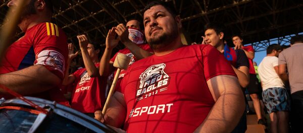 Болельщик фан-клуба Red Eagles и ереванского Арарат-Армения во время первого матча четвертого квалификационного раунда Лиги Европы 2019-2020 против против люксембургского Дюделанж (22 августа 2019). Еревaн - Sputnik Армения