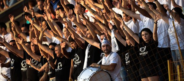 Болельщики ереванского Арарат-Армения во время первого матча четвертого квалификационного раунда Лиги Европы 2019-2020 против против люксембургского Дюделанж (22 августа 2019). Еревaн - Sputnik Армения