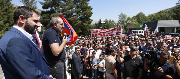 Премьер-министр Армении Никол Пашинян в Джермуке (23.08.2019) - Sputnik Արմենիա