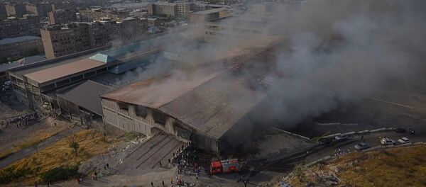 Крупный пожар вспыхнул в ТЦ Малатия Молл  - Sputnik Армения
