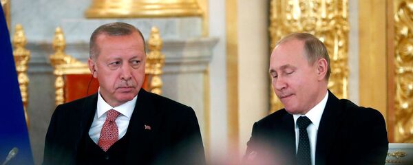 Президенты России и Турции Владимир Путин и Реджеп Тайип Эрдоган во время встречи с бизнесменами (8 апреля 2019). Москвa Президенты России и Турции Владимир Путин и Реджеп Тайип Эрдоган во время встречи с бизнесменами (8 апреля 2019). Москвa - Sputnik Արմենիա