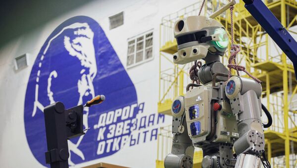 Подготовка робота Skybot F-850 на Байконуре. Робот Федор - Sputnik Армения