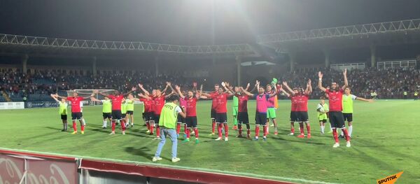 Эмоции болельщиков после матча Арарат-Армения — Дюделанж в Ереване Эмоции болельщиков после матча Арарат-Армения — Дюделанж в Ереване - Sputnik Армения