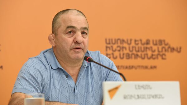 Левон Джулфалакян на пресс-конференции по теме своей отставки (27 августа 2019). Еревaн - Sputnik Армения