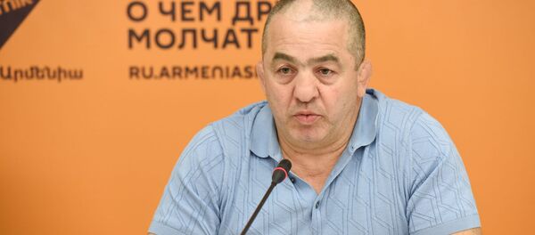 Левон Джулфалакян на пресс-конференции по теме своей отставки (27 августа 2019). Еревaн Левон Джулфалакян на пресс-конференции по теме своей отставки (27 августа 2019). Еревaн - Sputnik Արմենիա