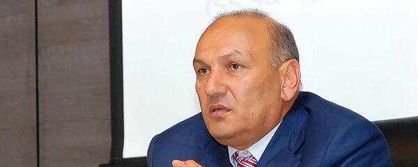 Гагик Хачатрян во время рабочего заседания в Комитете гос.доходов (14 июля 2012). Еревaн - Sputnik Արմենիա