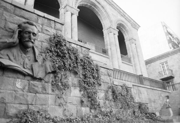 Задолго до Рубена Варданяна, или Как Григор Агабабян отстроил Ереван и занялся Татевом Задолго до Рубена Варданяна, или Как Григор Агабабян отстроил Ереван и занялся Татевом - Sputnik Армения