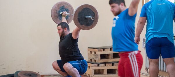 Тренировка армянских тяжелоатлетов - Sputnik Армения