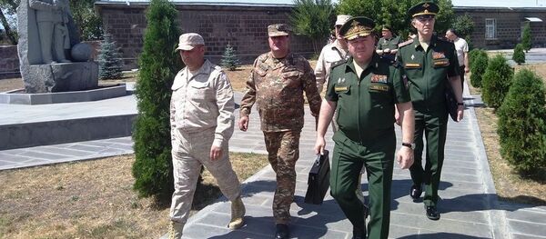 Делегация Главного управления военной полиции МО РФ посетила Российскую военную базу Южного военного округа (28 августа 2019). Гюмри - Sputnik Армения