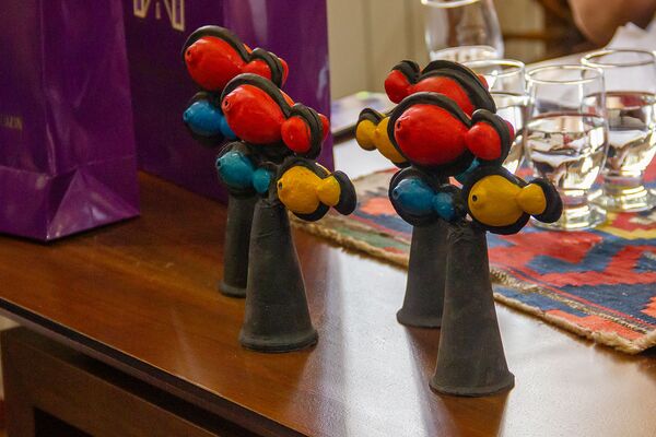 «Ֆրեսկոյի» նախագահը նեղացած է քաղաքապետարանից. փառատոնն ավարտվեց, հայտնի են հաղթողները «Ֆրեսկոյի» նախագահը նեղացած է քաղաքապետարանից. փառատոնն ավարտվեց, հայտնի են հաղթողները - Sputnik Արմենիա