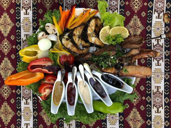 Вкусная Армения: такого хороваца нигде нет – секрет беспрецедентного армянского шашлыка - Sputnik Армения