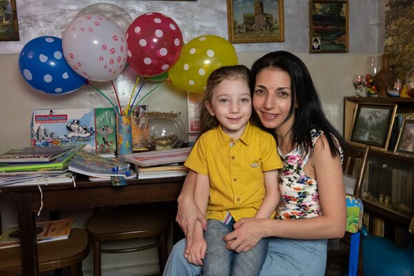 В школу отправлять страшно: 5-летний вундеркинд из Эчмиадзина готовится к рекорду Гиннесса В школу отправлять страшно: 5-летний вундеркинд из Эчмиадзина готовится к рекорду Гиннесса - Sputnik Армения