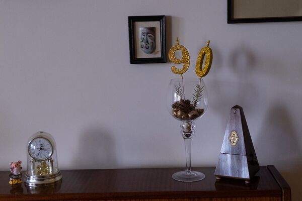 «Մեզ մոտ ոչ թե դպրոց էր, այլ իսկական տուն». նախկին տնօրենի դպրոցական հիշողությունները «Մեզ մոտ ոչ թե դպրոց էր, այլ իսկական տուն». նախկին տնօրենի դպրոցական հիշողությունները - Sputnik Արմենիա