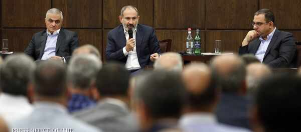 Премьер-министр Никол Пашинян встретился с экспортерами и бизнесменами в Цахкадзоре - Sputnik Армения