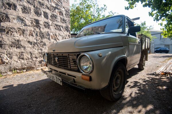 Уникальная марка HOME-MADE, или как в Армении учитель математики создал автомобиль-мутант - Sputnik Армения