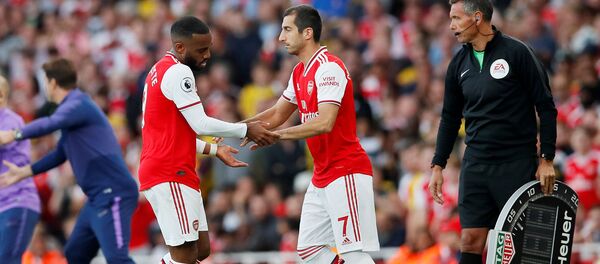 Футбольный матч Английской Премьер лиги между командами Арсенал и Тоттенхэм Хотспур (1 сентября 2019). Лондон Футбольный матч Английской Премьер лиги между командами Арсенал и Тоттенхэм Хотспур (1 сентября 2019). Лондон - Sputnik Армения