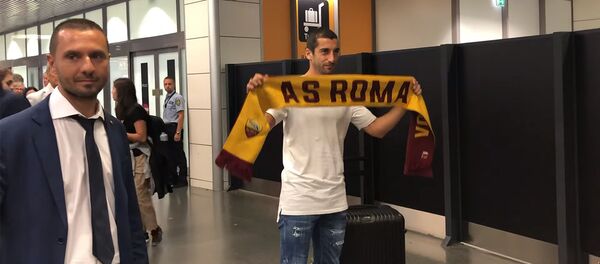 Генрих Мхитарян в Риме - Sputnik Армения