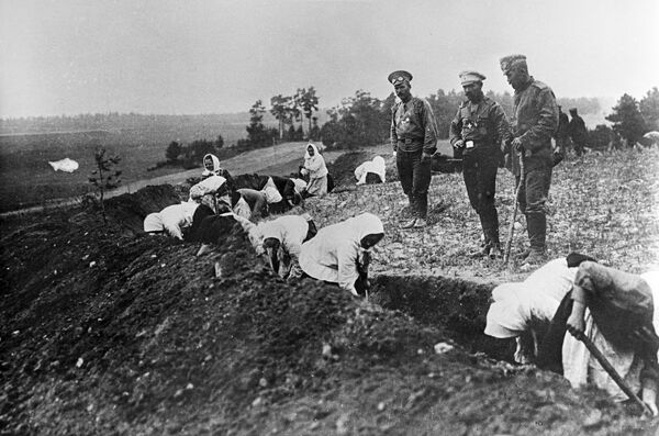 Мгебров умел сделать броневик из автомобильного недоразумения Мгебров умел сделать броневик из автомобильного недоразумения - Sputnik Армения