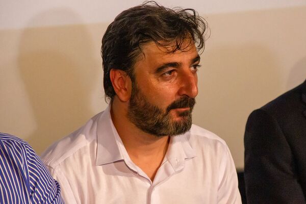 Իսկ դու ի՞նչ ես թաքցնում քո հեռախոսում․ «Անհայտ բաժանորդ» ֆիլմը մեծ էկրաններին է Իսկ դու ի՞նչ ես թաքցնում քո հեռախոսում․ «Անհայտ բաժանորդ» ֆիլմը մեծ էկրաններին է - Sputnik Արմենիա