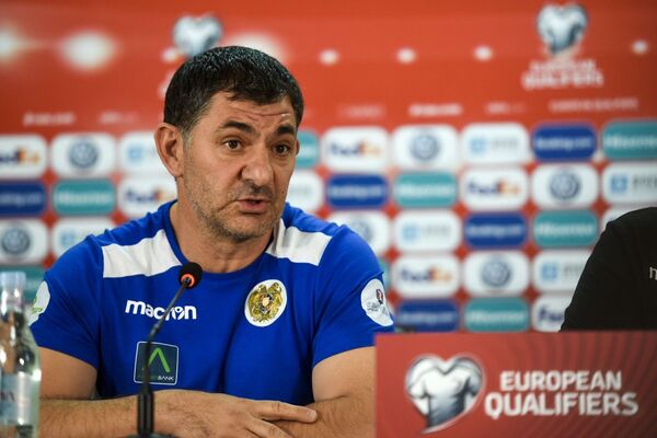 «Մեր հավաքականը Բրազիլիան կամ Իսպանիան չէ». ինչպես է Հայաստանի հավաքականը լրացնում բացը «Մեր հավաքականը Բրազիլիան կամ Իսպանիան չէ». ինչպես է Հայաստանի հավաքականը լրացնում բացը - Sputnik Արմենիա