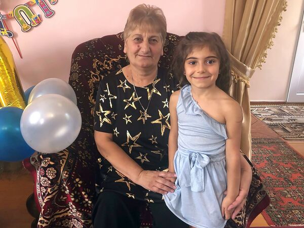 «Փաշինյանն ինձ նվեր է ուղարկել». ի՞նչ է ստացել 7-ամյա Նունեն ծննդյան օրը. տեսանյութ - Sputnik Արմենիա