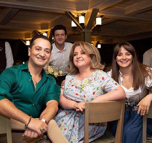 Ռիտա Սարգսյանն ու Լևոն Քոչարյանը ներկա են եղել Նունե Եսայանի ծննդյան տոնակատարությանը - Sputnik Արմենիա