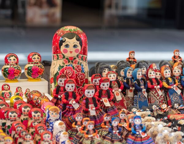 Гранаты и дудуки с матрешками и кокошниками: в Ереване отпраздновали День Москвы - Sputnik Армения