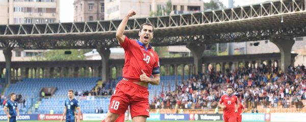 Футбольный матч отборочного тура Евро-2020 между сборными Армении и Боснии и Герцеговины - Sputnik Армения