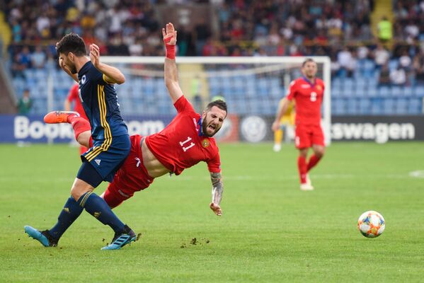 Футбольный матч отборочного тура Евро-2020 между сборными Армении и Боснии и Герцеговины - Sputnik Армения