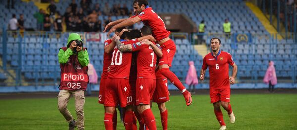 Футбольный матч отборочного тура Евро-2020 между сборными Армении и Боснии и Герцеговины - Sputnik Արմենիա