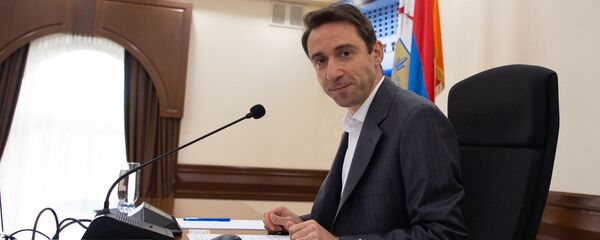 Мэр Еревана Айк Марутян на заседании Совета старейшин (10 сентября 2019). Еревaн Мэр Еревана Айк Марутян на заседании Совета старейшин (10 сентября 2019). Еревaн - Sputnik Արմենիա