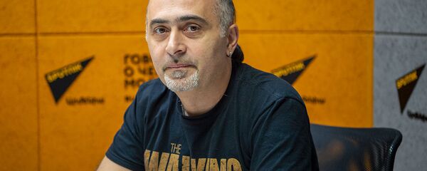 Эксперт по медиа-безопасности Самвел Мартиросян Эксперт по медиа-безопасности Самвел Мартиросян - Sputnik Արմենիա