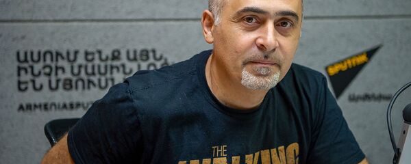 Эксперт по медиа-безопасности Самвел Мартиросян - Sputnik Армения