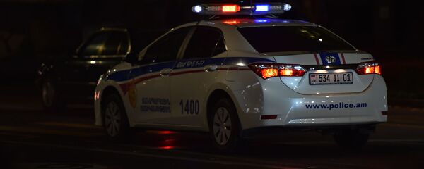 Полицейский автомобиль на проспекте Маштоца - Sputnik Армения