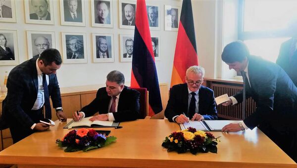 Церемония подписания соглашения о реадмиссии граждан между Арменией и ЕС (10 сентября 2019). Германия - Sputnik Արմենիա
