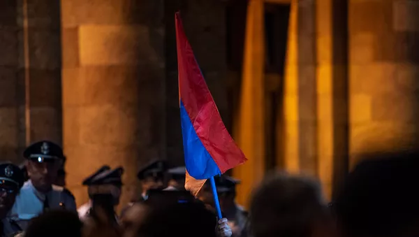 Акция протеста против эксплуатации Амулсара перед Домом правительства (11 сентября 2019). Еревaн - Sputnik Армения
