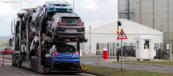 Автомобильный транспортер, загруженный автомобилями - Sputnik Արմենիա