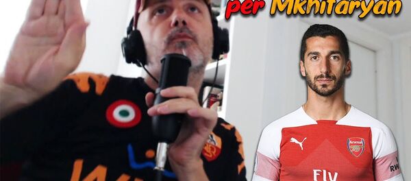 Итальянские футбольные болельщики подарили песню Мхитаряну - Sputnik Армения