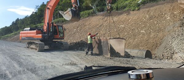 Строительство шоссе между Южно-Курильском и аэропортом Менделеево на Кунашире - Sputnik Արմենիա