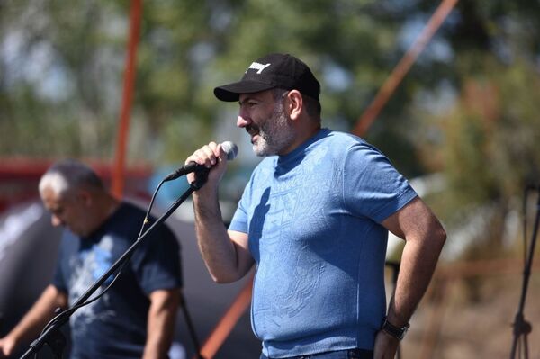 Աննախադեպ տեսարան է լինելու. Փաշինյանը հայտնեց` ինչ անակնկալ է սպասվում ձկան փառատոնին Աննախադեպ տեսարան է լինելու. Փաշինյանը հայտնեց` ինչ անակնկալ է սպասվում ձկան փառատոնին - Sputnik Արմենիա