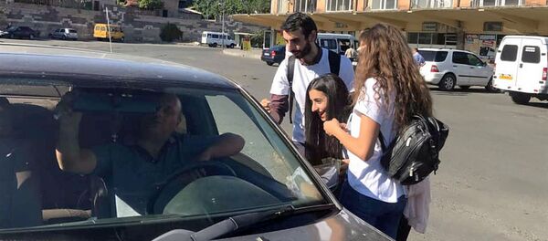 Молодежное движение Араратской патриаршей епархии ААЦ провело ежегодную акцию “Проповедь креста” (15 сентября 2019). Еревaн - Sputnik Армения