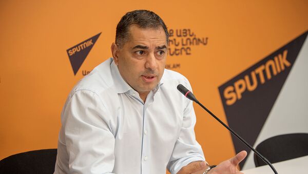 Пресс-конференция бывшего почетного консула Армении в Андорре Ара Багдасаряна (16 сентября 2019). Еревaн - Sputnik Արմենիա
