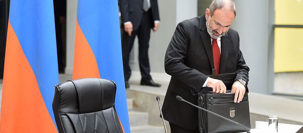 Премьер-министр Никол Пашинян перед началом пресс-конференции (16 сентября 2019). Ванадзор - Sputnik Արմենիա