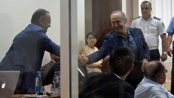 Роберт Кочарян и Сейран Оганян перед началом судебного заседания по делу 1 марта (17 сентября 2019). Еревaн - Sputnik Армения