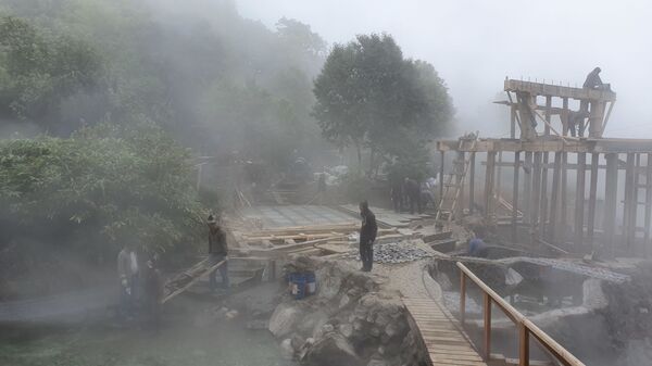 Строители из Узбекистана: на Курилах не обманывают — это не Москва Строители из Узбекистана: на Курилах не обманывают — это не Москва - Sputnik Армения