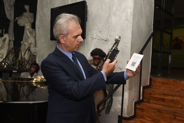 Разговоры со старшими: уроки, которые сберег и превратил в книгу армянский журналист - Sputnik Армения