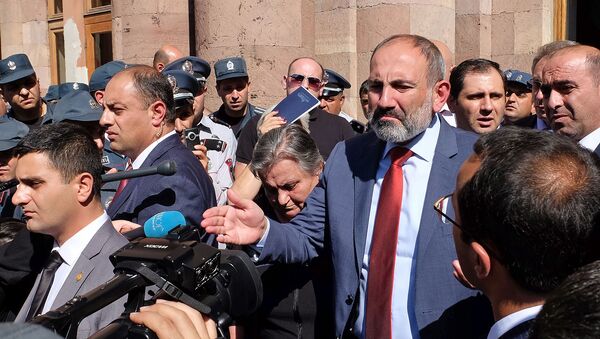 Премьер-министр Никол Пашинян встретился с родителями погибших солдат (19 сентября 2019). Еревaн - Sputnik Армения