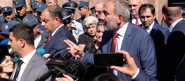 Премьер-министр Никол Пашинян встретился с родителями погибших солдат (19 сентября 2019). Еревaн - Sputnik Արմենիա